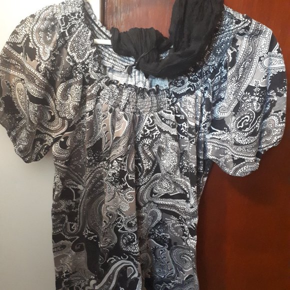 International (INC) Concepts Women's top with scarf - Picture 3 of 3